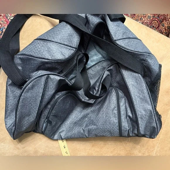 Thirty-One All Packed Duffle In Charcoal - Picture 10 of 10